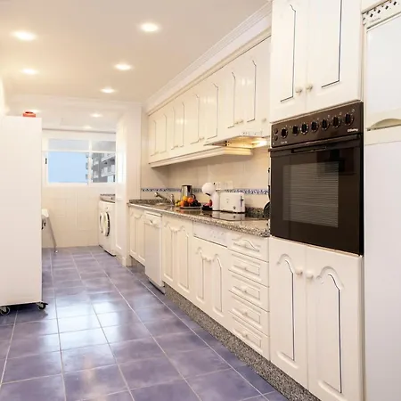Rentcostadelsol Dona Sofia B פואנגירולה